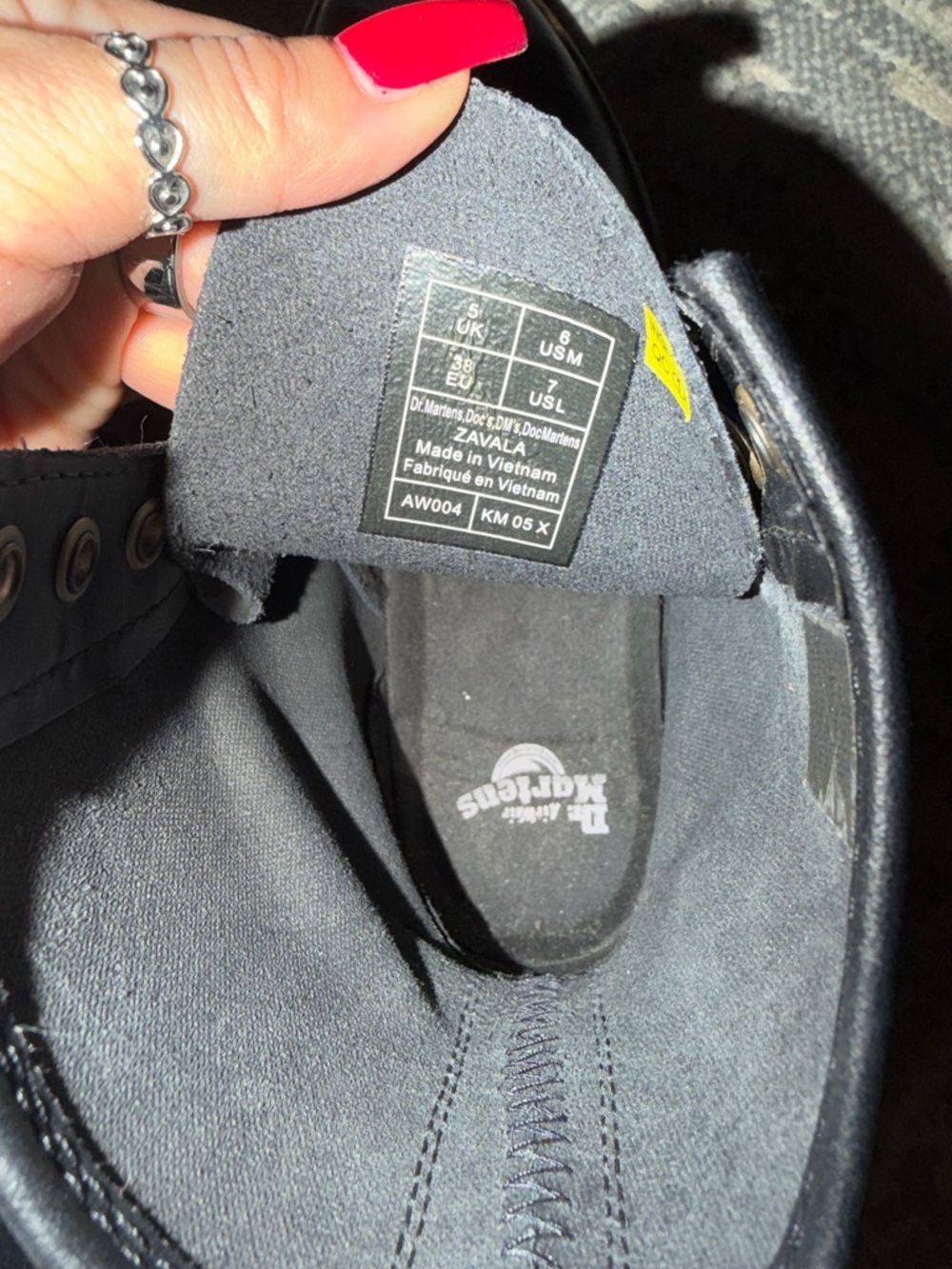 Dr. Martens Black Leather Size 7 Lace-Up Boots with Yellow Stitching - Picture 3 of 6